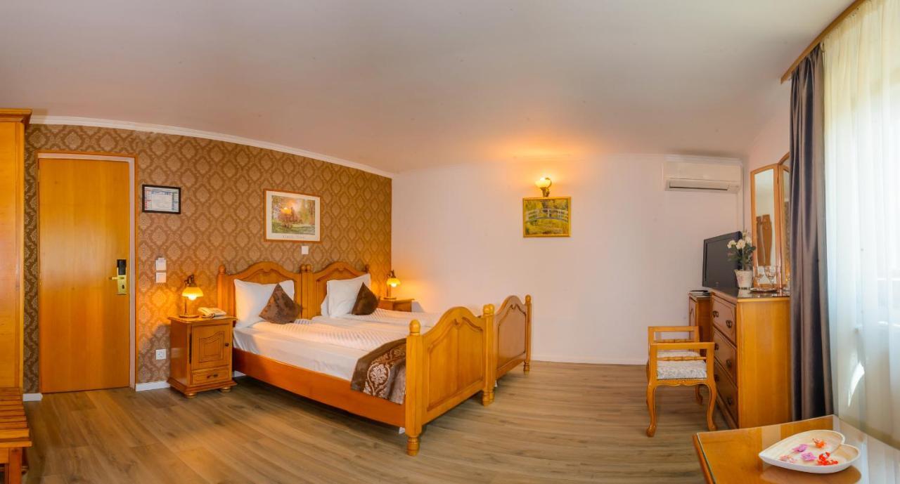 Hotel Korona Sighisoara Exterior photo